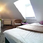 クレンクス アム バンホフ ホテル 3*