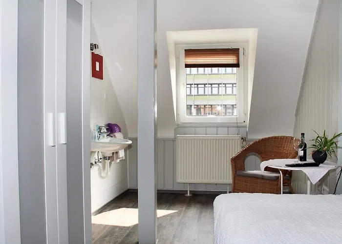 Klenkes Am Bahnhof Hotel 3*